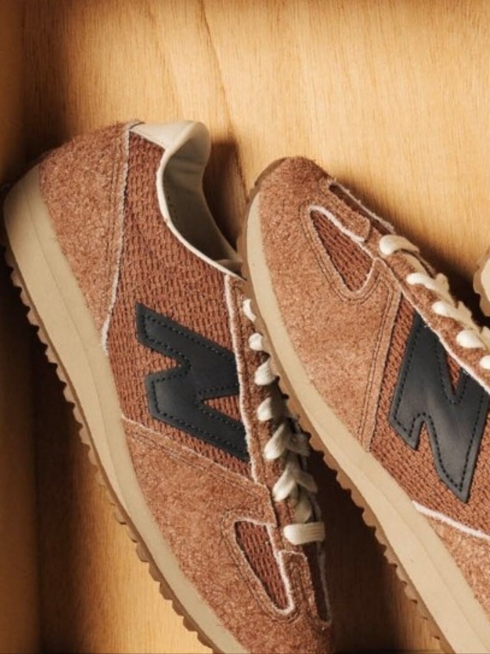 Sale: Women's New Balance 471 Sneakers - Size 8.5